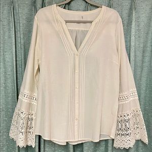 Lucky Brand Bell Sleeve Lace Buttoned  V Neck Top